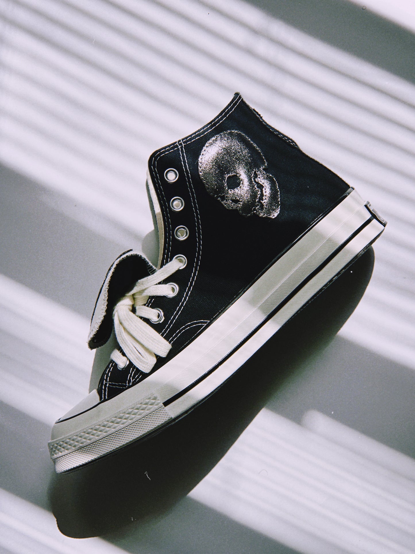 Silver Skull Converse